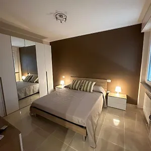 desenzanino-apartment-twelve.it-lombardy.com/